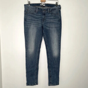 Levi’s Denim Curve Low Rise Skinny in size W32 L32